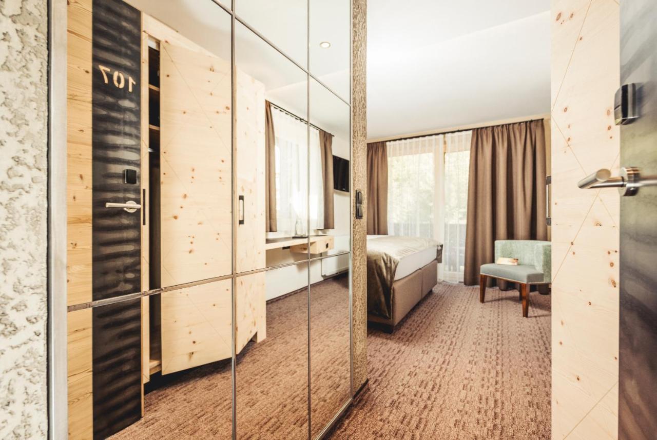 Hotel Bergkristall Zillertal - Adults Only 14 Years Plus Hippach Esterno foto